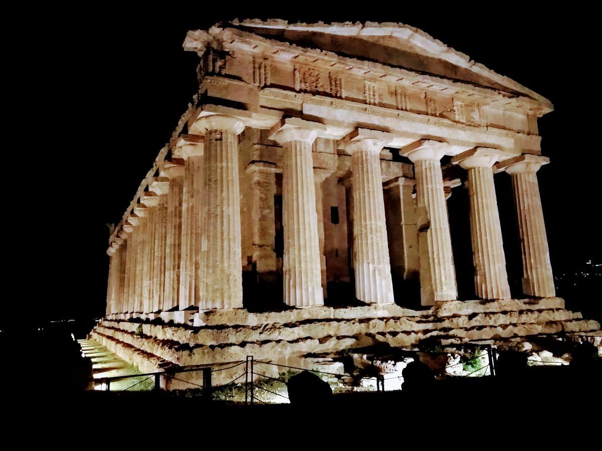 Il Sole E La Luna Agrigento Exteriör bild